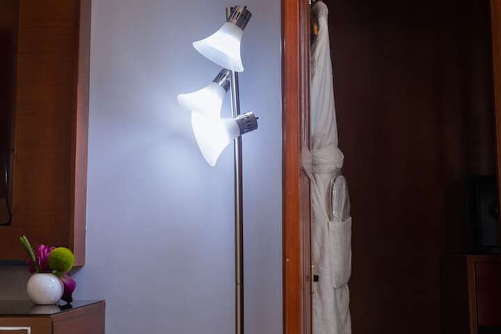 Room 34 of 76