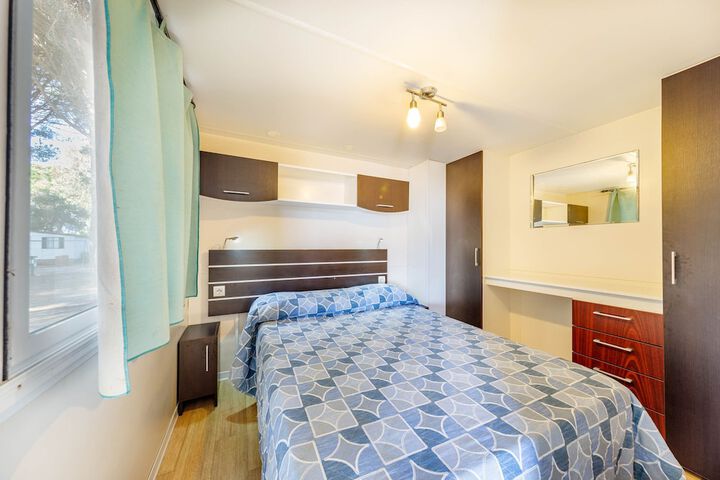 Room 5 of 27
