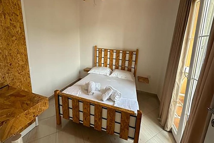 Room 6 of 56