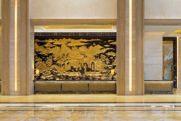 Hotel Lobby
