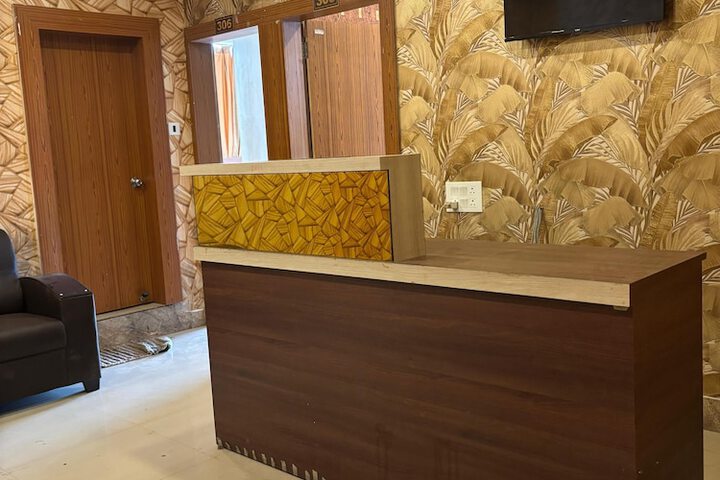 Hotel New India