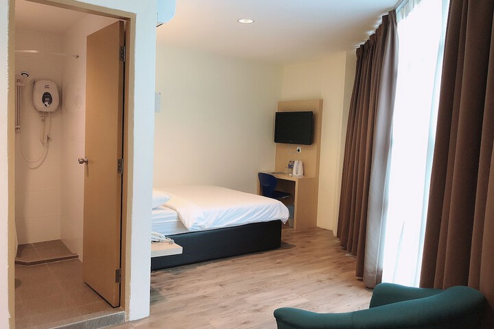 Room 11 of 73