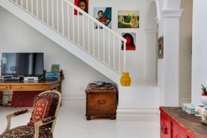 Room 25 of 32