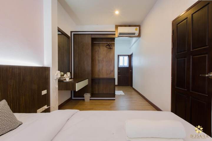 Room 16 of 31