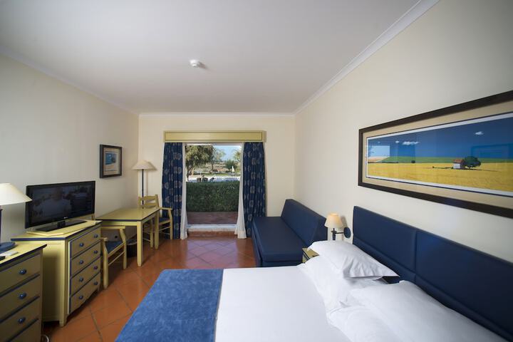 Room 10 of 71