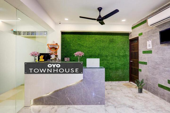 Townhouse West Near Udyog Nagar Metro Station
