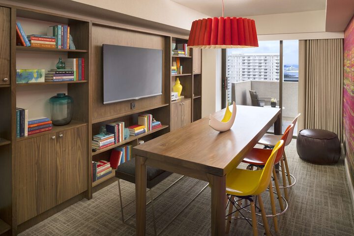 Room 30 of 78