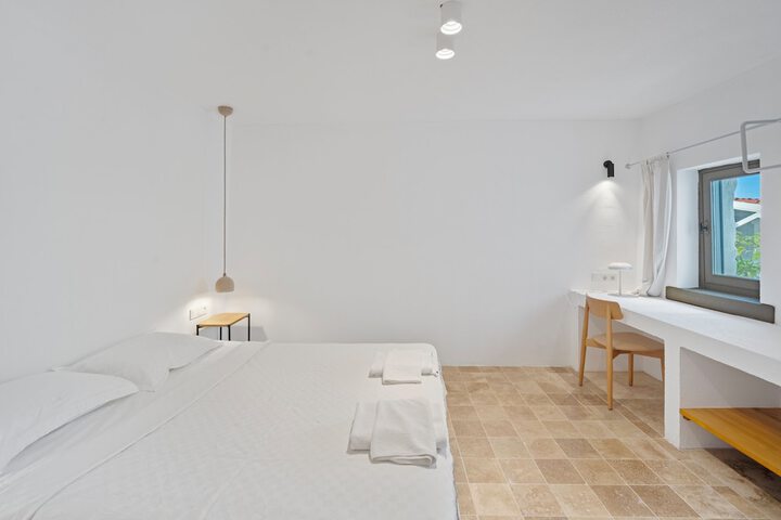 Room 4 of 31