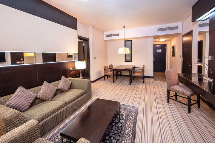 Room 37 of 179