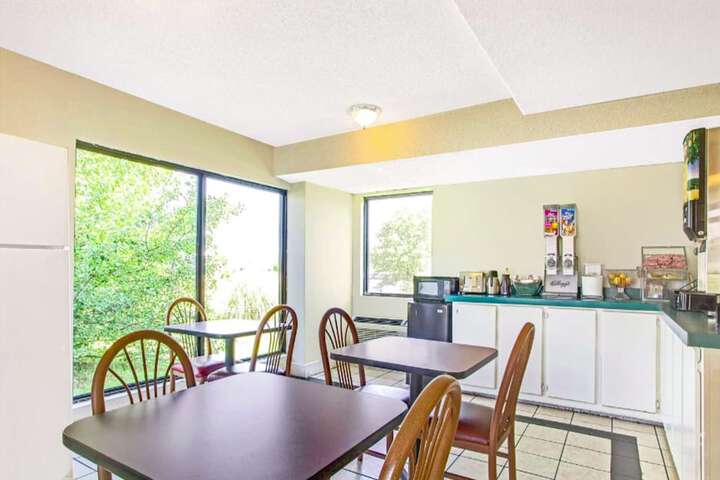 restaurant cafeteria