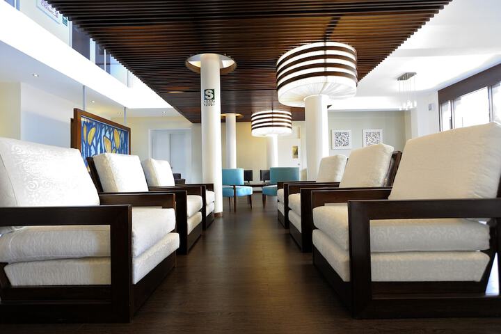 Hotel Interior 4 of 44