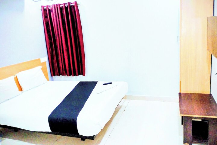 Room 3 of 6