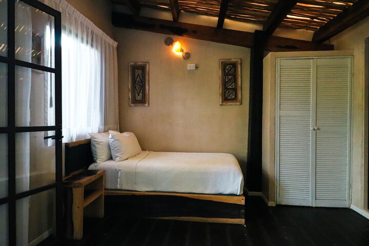 Room 34 of 171