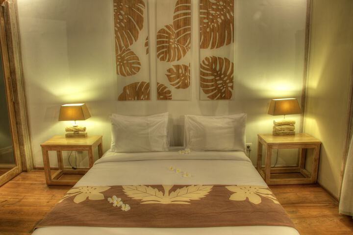 Room 2 of 28