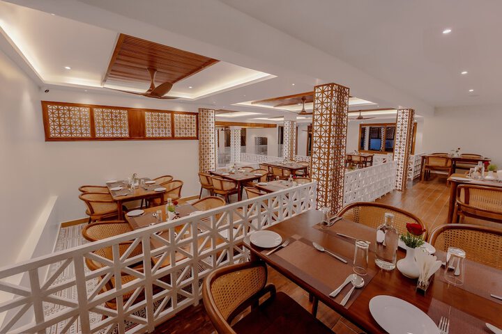 Dining 52 of 81