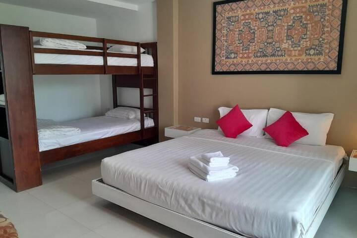 Room 8 of 36