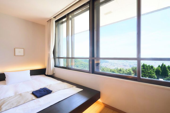 Room 20 of 178