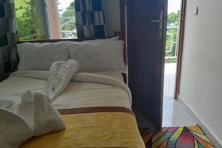 Room 16 of 65