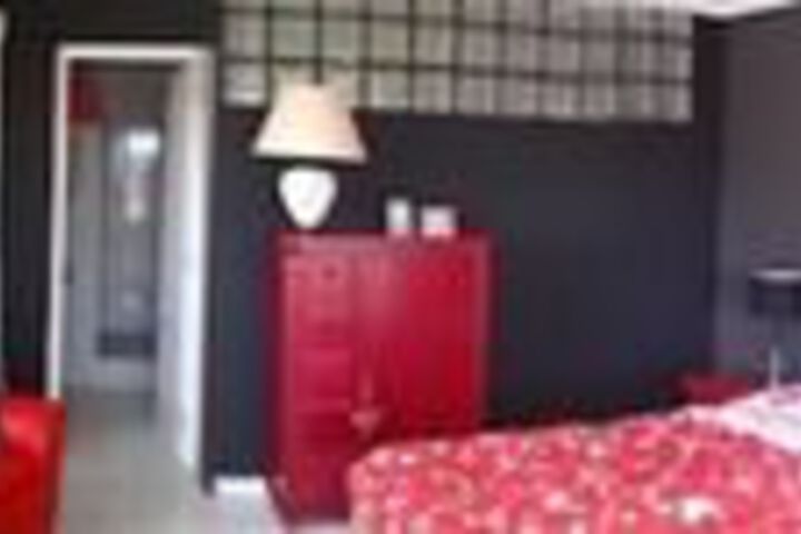 Room 9 of 20