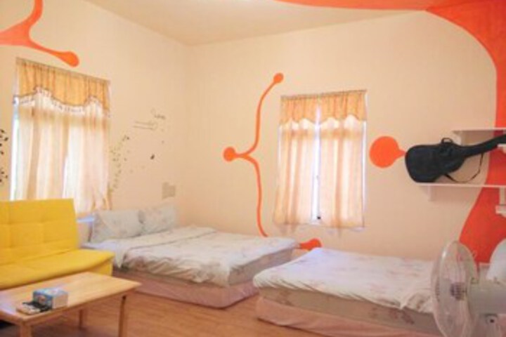 Room 8 of 22