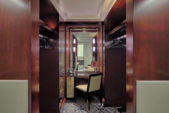 Room 41 of 101
