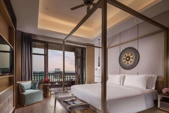 Room 47 of 69