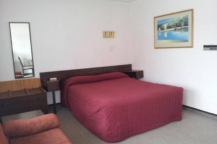 Room 7 of 48