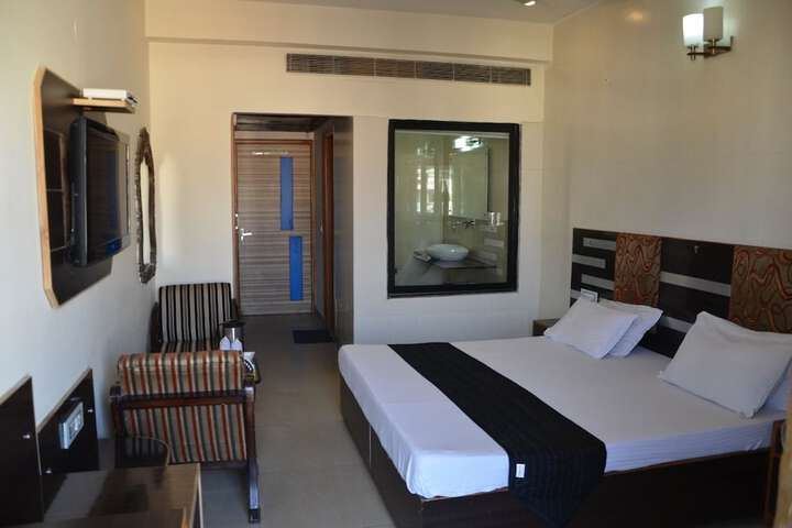 Room 10 of 55