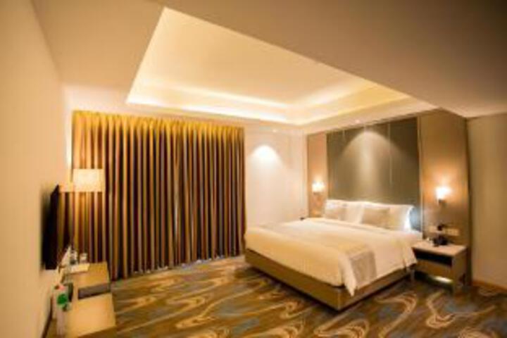Room 18 of 22