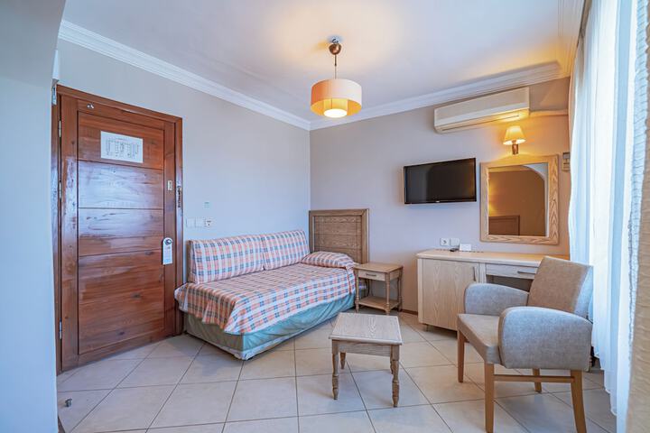 Room 26 of 204
