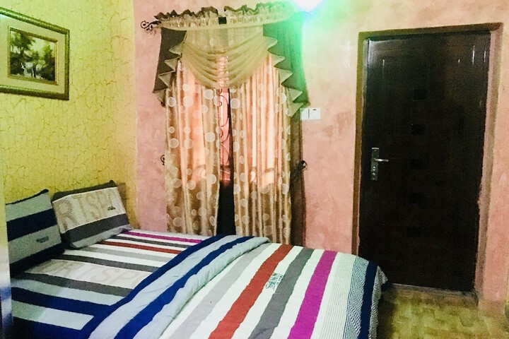 Room 9 of 14