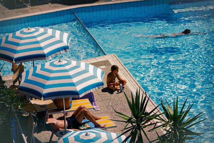 Pool 13 of 41