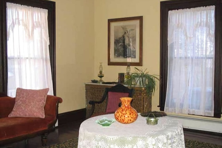 Room 5 of 13