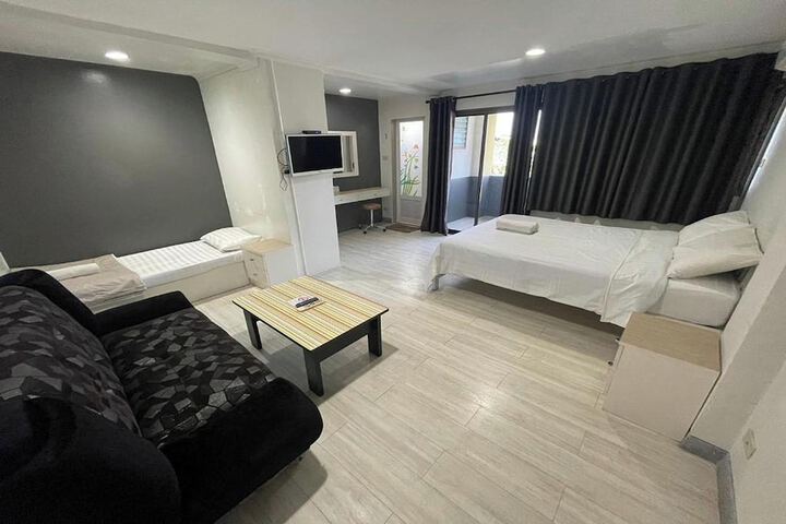 Room 8 of 24
