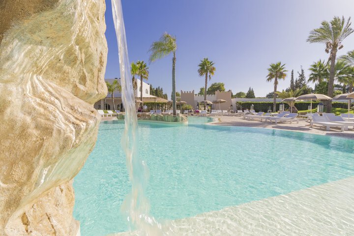 Pool 24 of 63