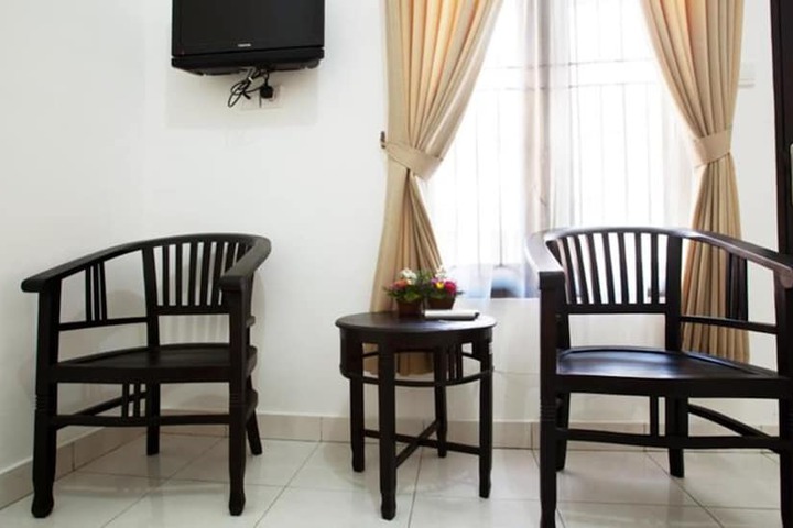 Room 3 of 51