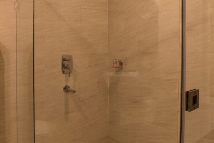 Room 8 of 8