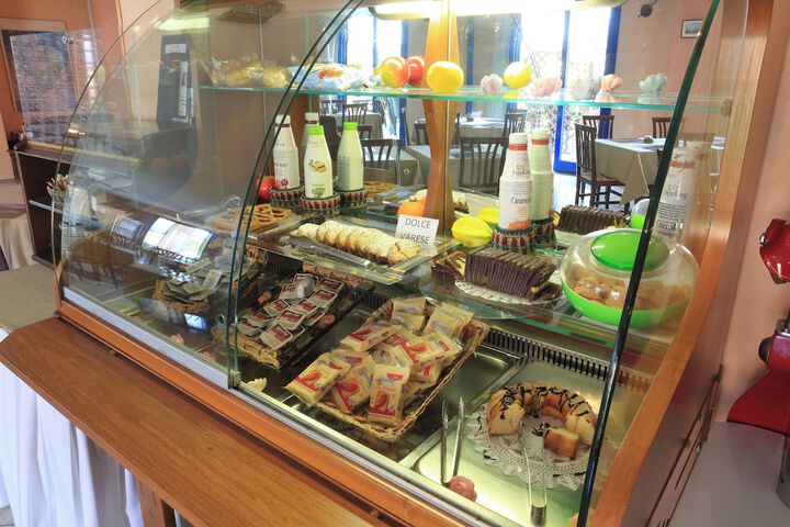Breakfast/Coffee Service 23 of 47