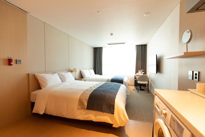 Room 19 of 61