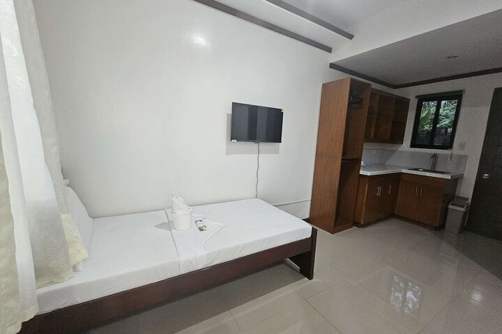 Room 6 of 61