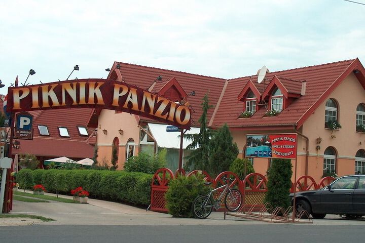 Piknik Wellness Hotel in Siófok
