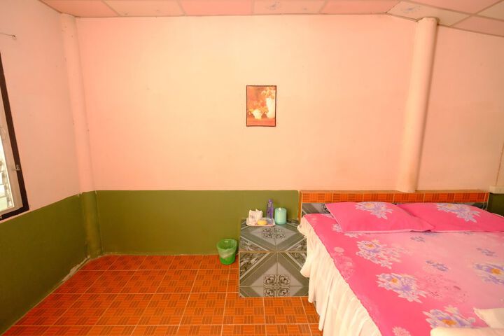 Room 13 of 31