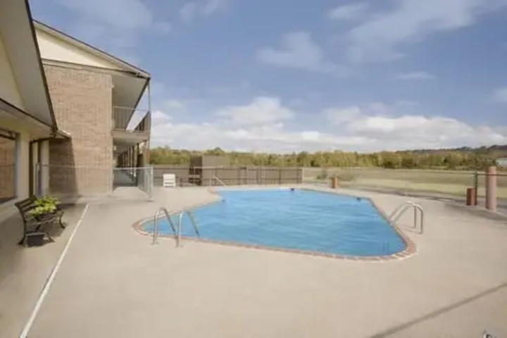 Pool 5 of 6