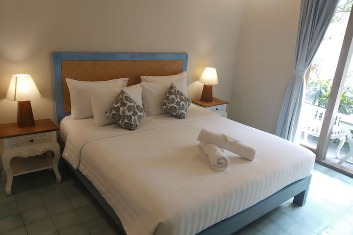 Room 6 of 35
