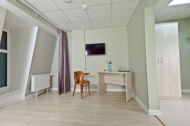 Room 72 of 88