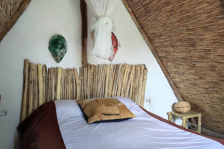 Room 16 of 34