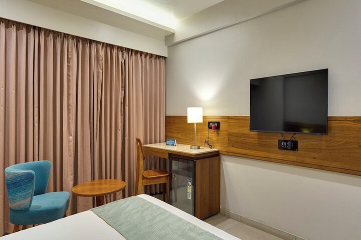 Room 9 of 40