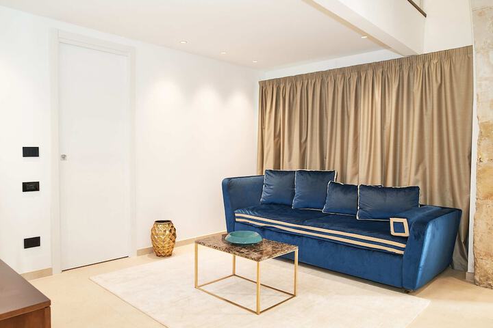 Room 33 of 69