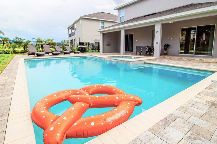 Pool 61 of 67