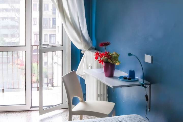 Room 2 of 32